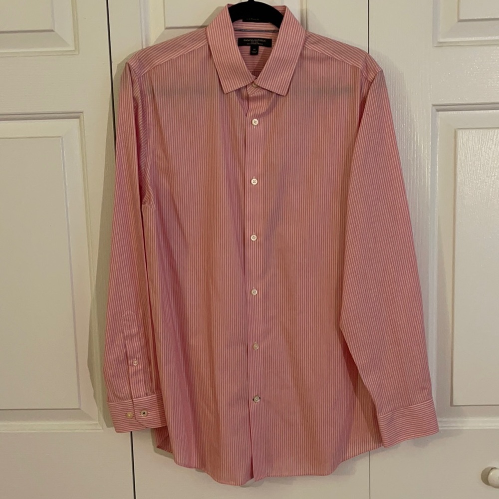 Men’s Banana Republic button down size medium